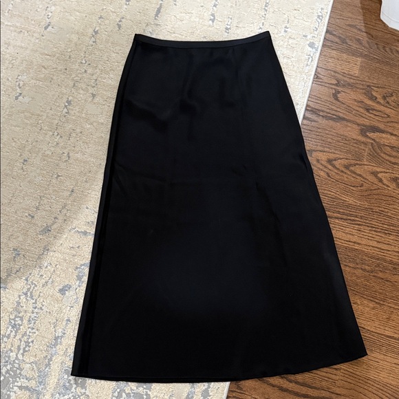 Polo Ralph Lauren - Classic Black A-Line Silk Skirt - Picture 1 of 3
